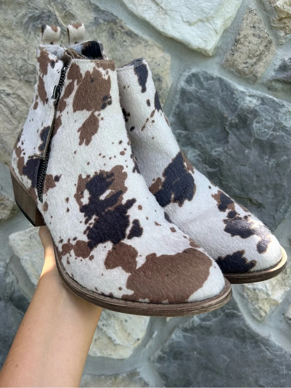 Very G Western Ankle Boots Size 11 Faux Cowhide Boho Festival Rodeo Concert